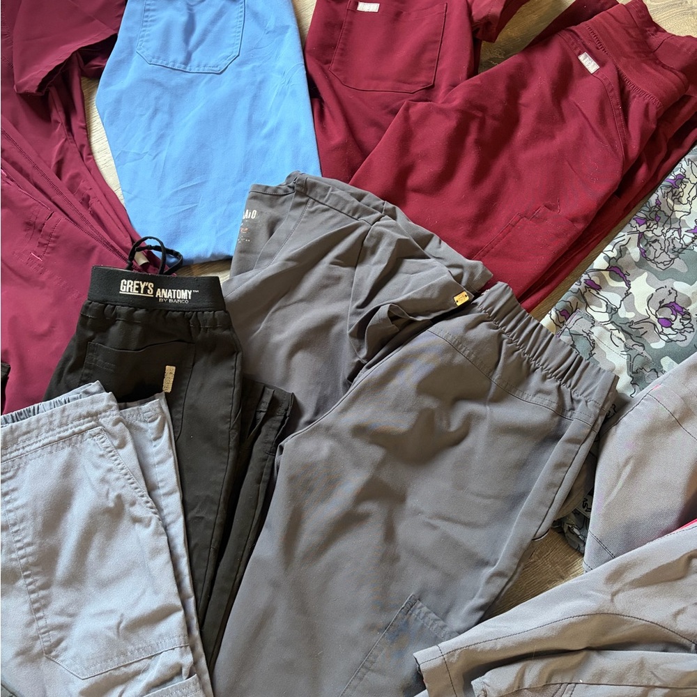 Mixed Women's Scrub Tops & Pants in Black, Gray, Burgundy - Picture 3 of 5